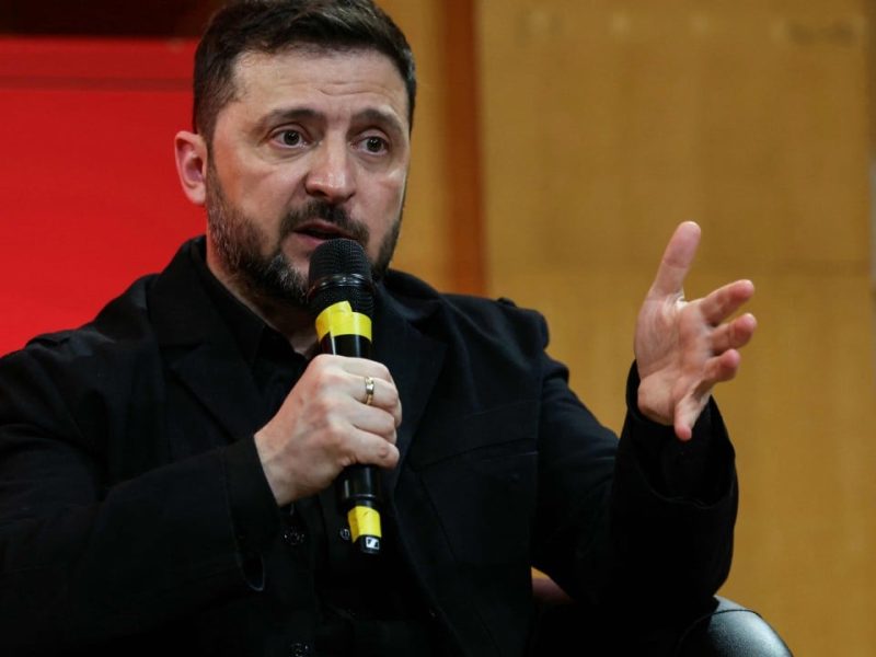 Зеленски ще посети Обединеното кралство, тъй като Стармър казва, че е „жизненоважно“ да продължи да подкрепя Украйна