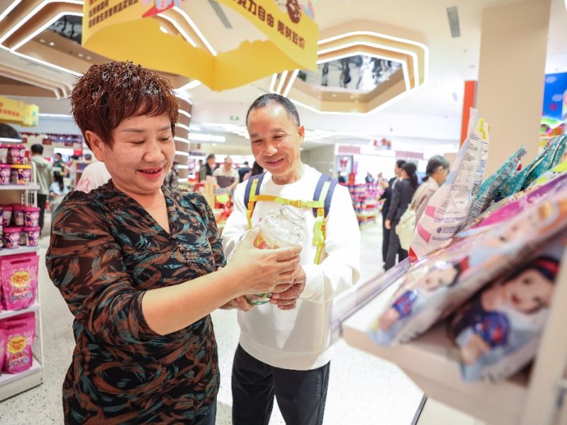 Китай увеличава усилията си за стимулиране на потреблението и вътрешния пазар