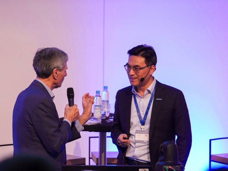 Главният изпълнителен директор на QCraft казва, че „физическият AI“ е ключът към преодоляването на празнината в самостоятелното шофиране