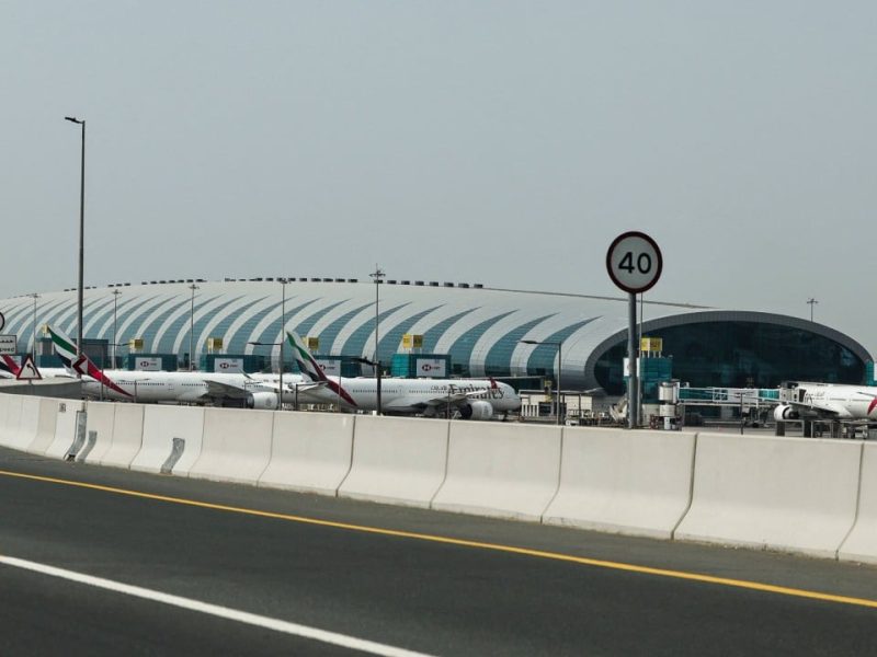 Трябва ли да чакаме, докато някой пострада? Жителите на Хонконг, останали в Дубай, са изправени пред хаос при пътуване