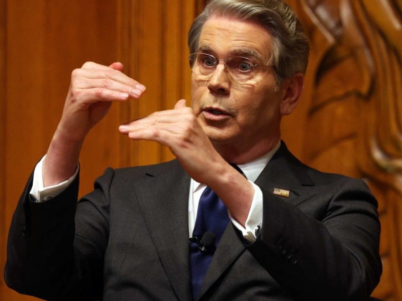 Глобалните мита от 15% на Тръмп вероятно ще започнат тази седмица, каза шефът на Министерството на финансите на САЩ