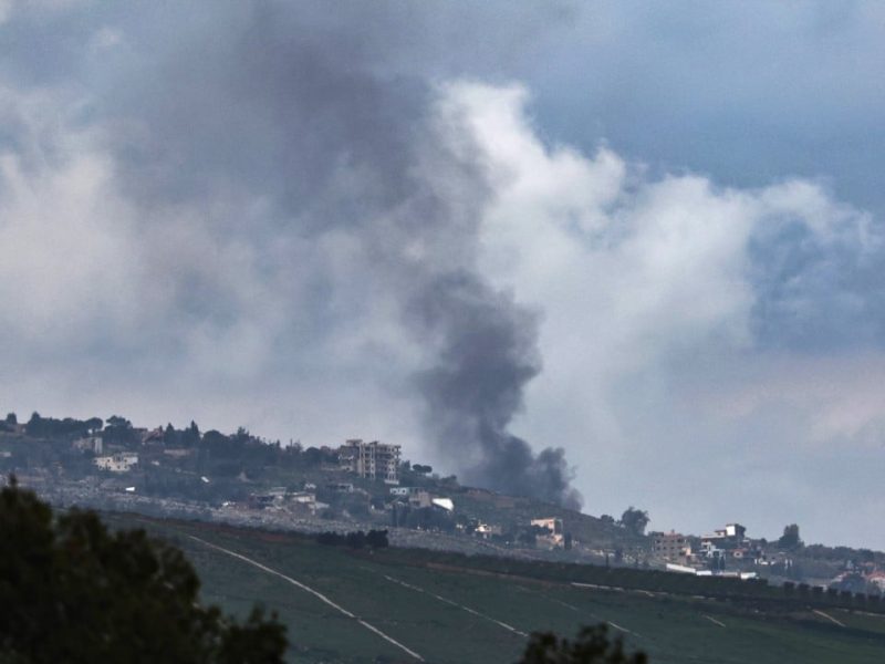 Хизбула твърди, че ракета е убила един израелец, докато армията разрушава къщи