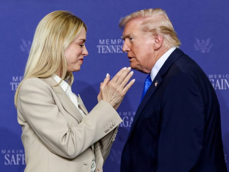 Тръмп уволни Пам Бонди като главен прокурор на САЩ, на фона на фурор от документи на Епщайн