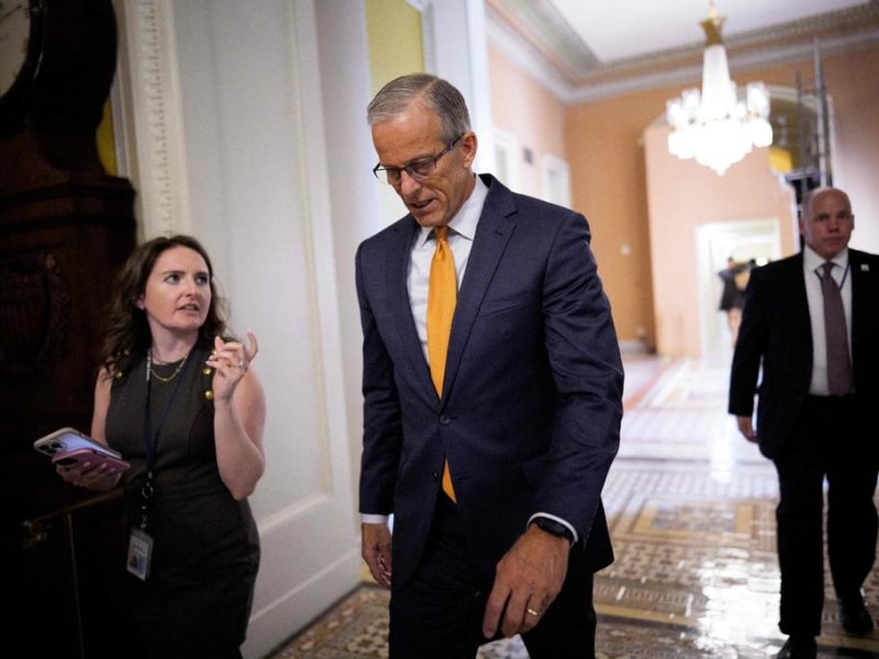 Конгресът на САЩ удължи спорния закон за наблюдение с 10 дни