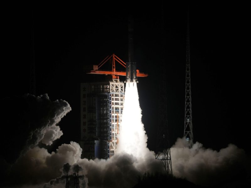 Китай стартира нова група интернет сателити в орбита