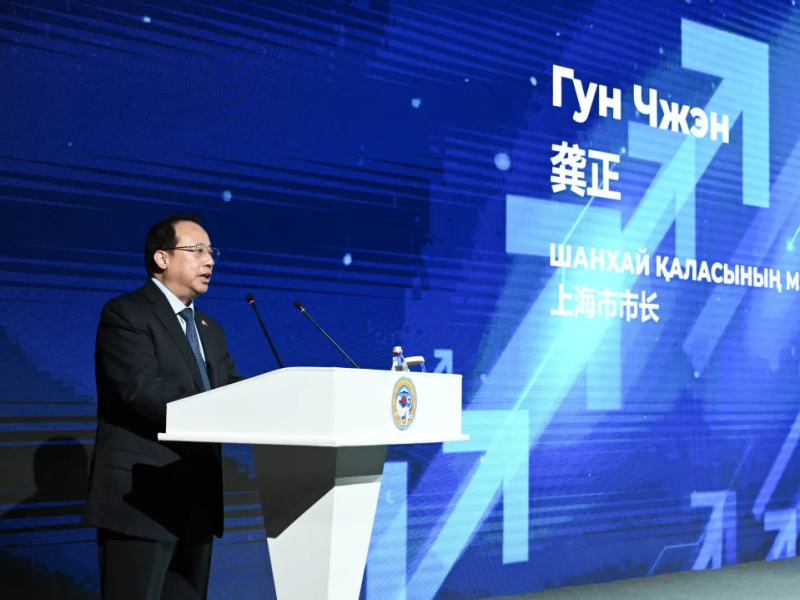 Шанхай и Алмати задълбочават връзките си със сделки за 2,7 милиарда долара