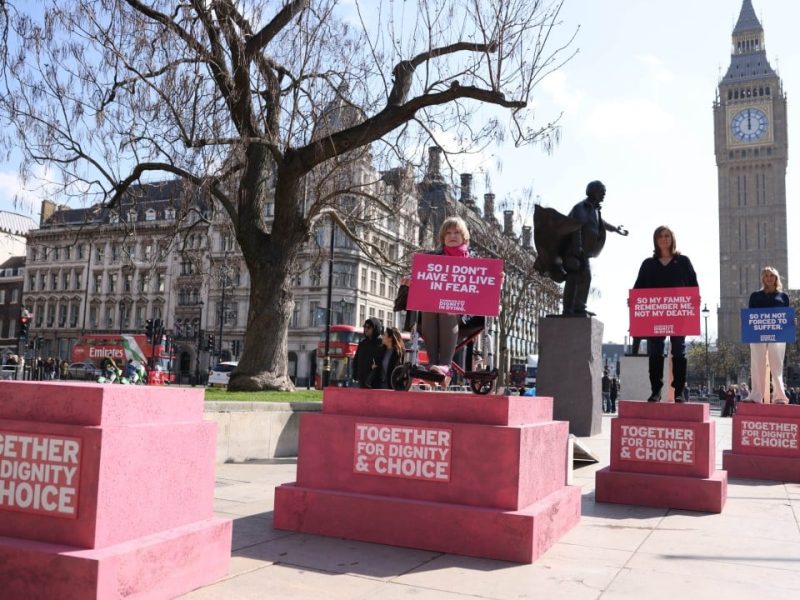 Законопроектът на Обединеното кралство за разрешаване на асистираното умиране се проваля, тъй като времето за парламента изтича