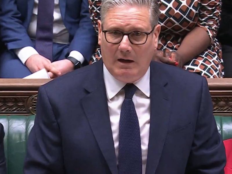 Британският премиер Стармър казва, че „няма да се поддаде“ на заплахите на Тръмп за война в Близкия изток