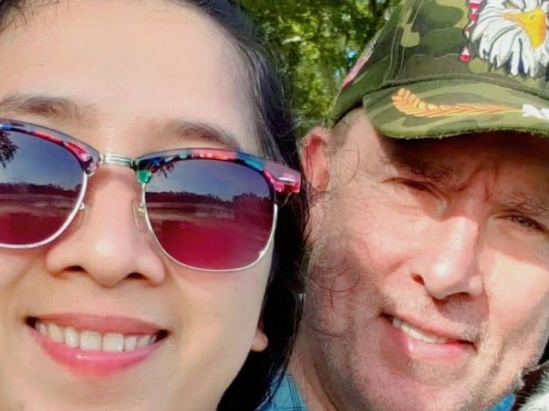 Запознайте се с филипинските влогъри, които намират финансова свобода и се противопоставят на стереотипите в чужбина