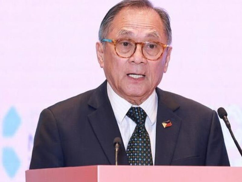 узивно | Китай и Филипините правят „бебешки стъпки“ към по-добри отношения: посланик на Манила