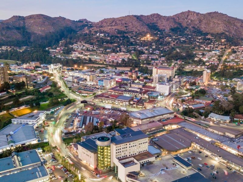 Тайванският Уилям Лай каца в eSwatini по време на пътуване. Пекин нарича политическа „каскада“