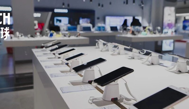 Доставките на смартфони Xiaomi се сриват с 35% през първото тримесечие на 2026 г., тъй като компанията преминава към режим на защита на печалбата